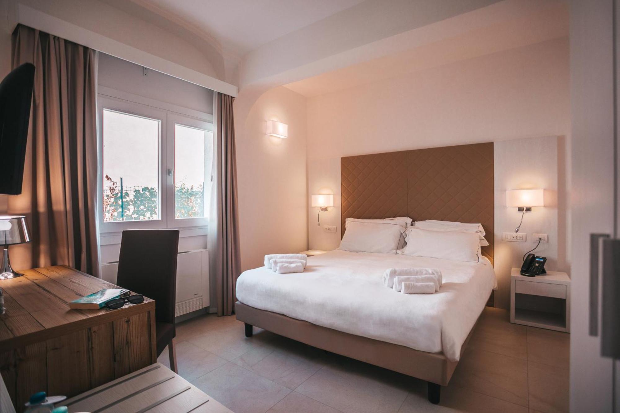 Basic Double Room